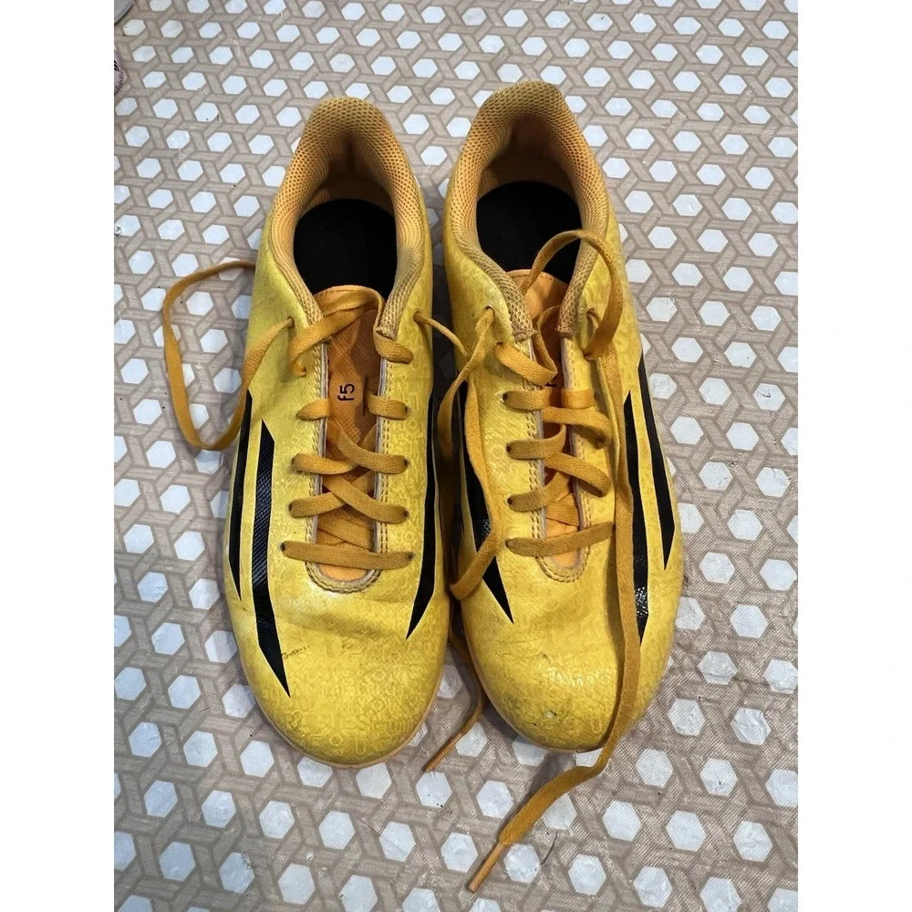Adidas Indoor Soccer Shoes‎ Black Yellow Size 5.5